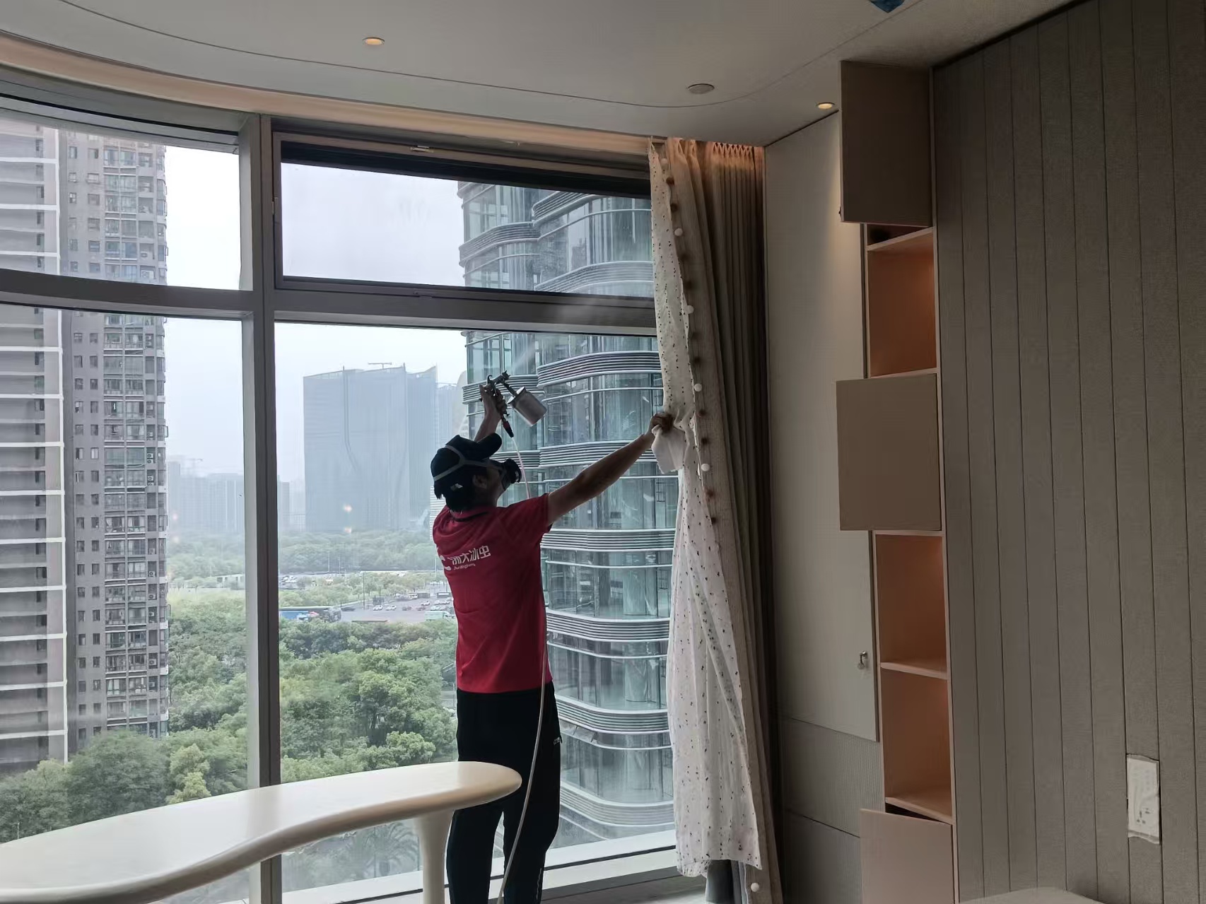 去甲醛公司上门多少钱：上海/北京/深圳等一线城市的上门标准统一吗？